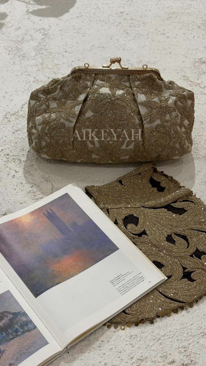 Dua purse