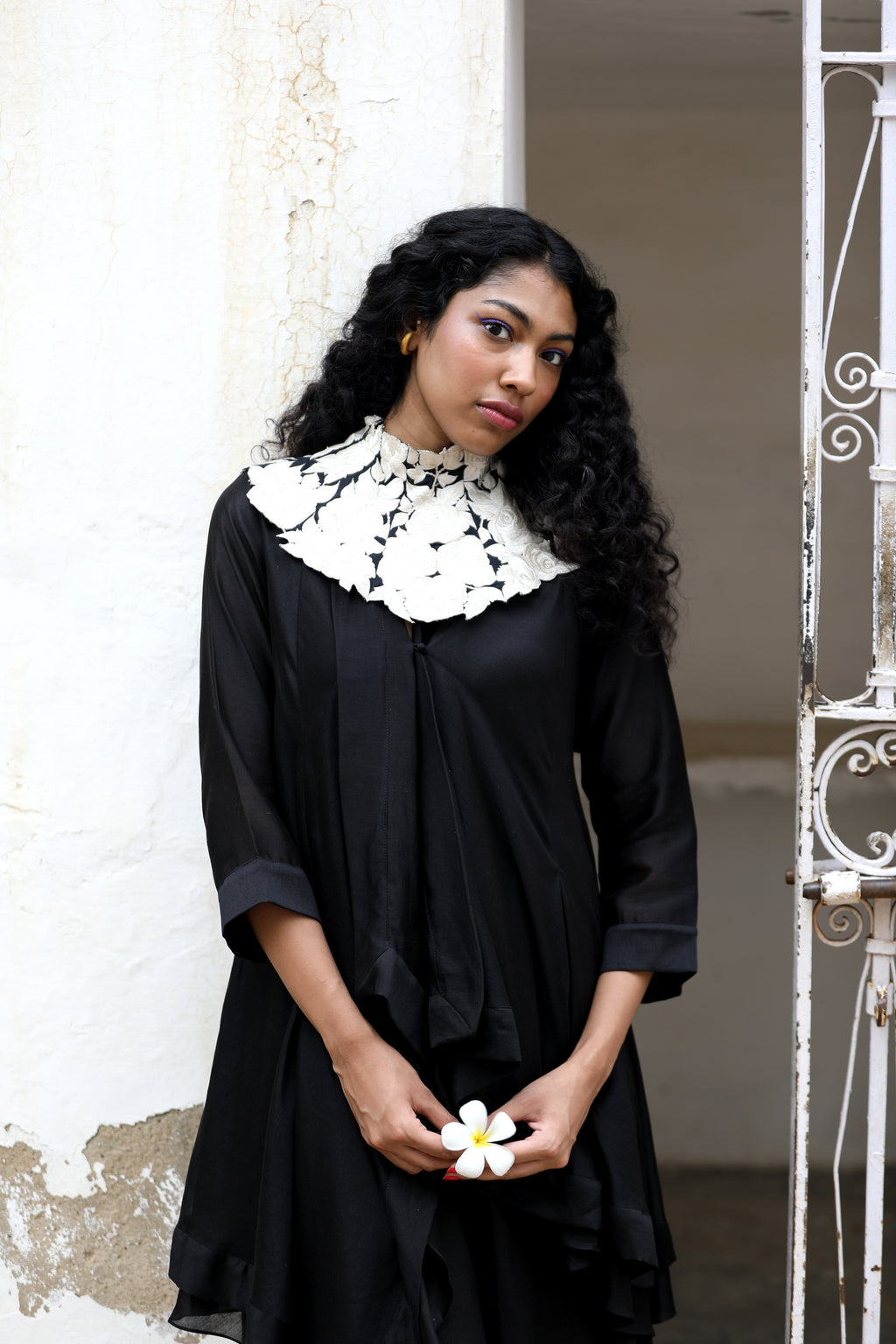 Thread Embroidered Collar