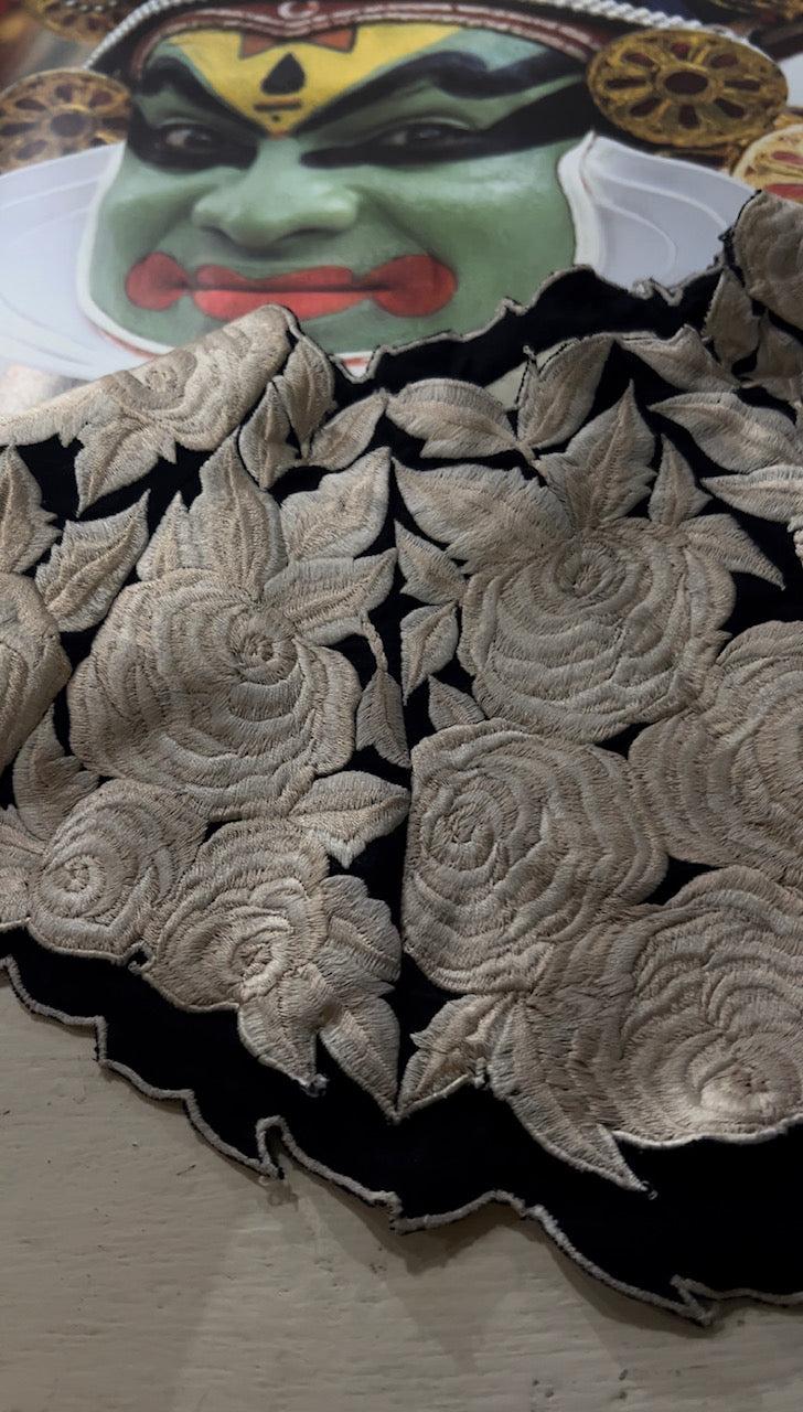 Thread Embroidered Collar